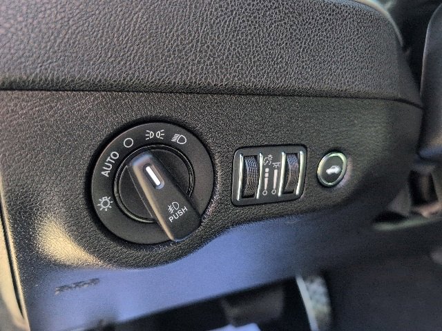 Used 2022 Dodge Charger R/T w/ Blacktop Package image 20