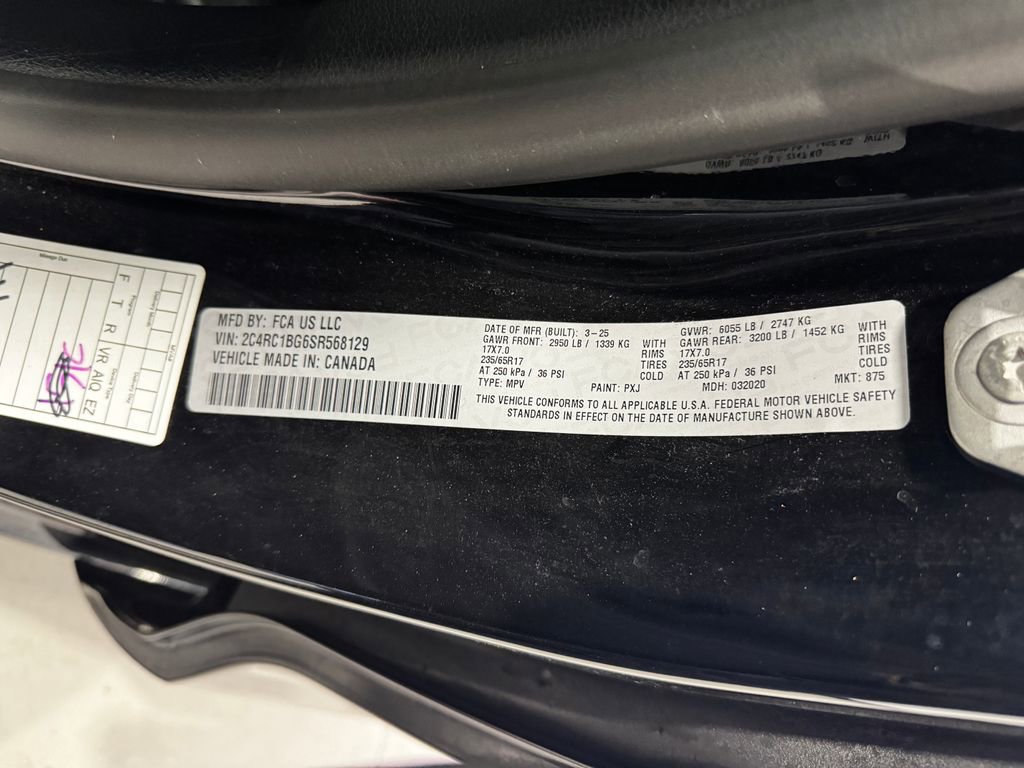 Used 2025 Chrysler Pacifica Select FWD image 37