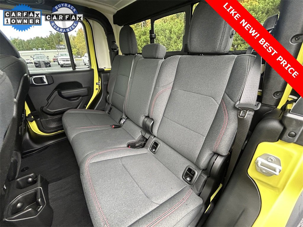 Used 2024 Jeep Gladiator Rubicon w/ Technology Group image 14