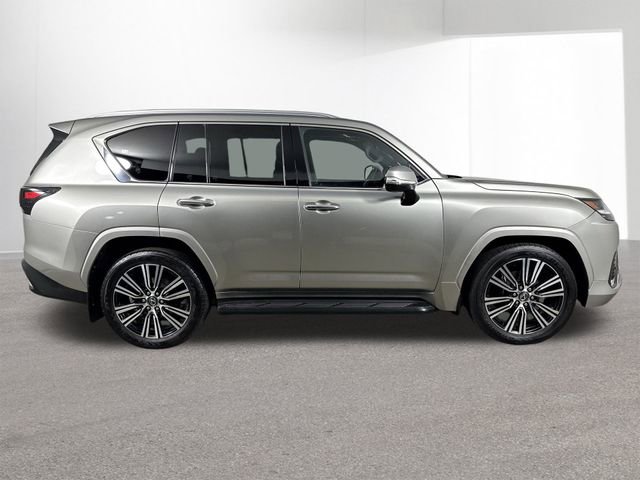 Used 2024 Lexus LX 600 4WD w/ Luxury Package image 40