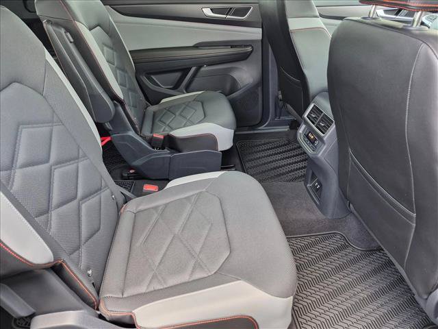 Used 2024 Volkswagen Atlas Peak Edition SEL AWD/4WD image 21