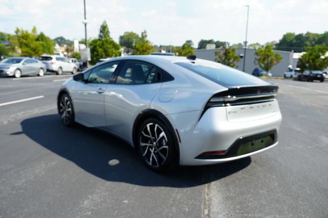 Used 2026 Toyota Prius Plug-In Hybrid FWD image 5