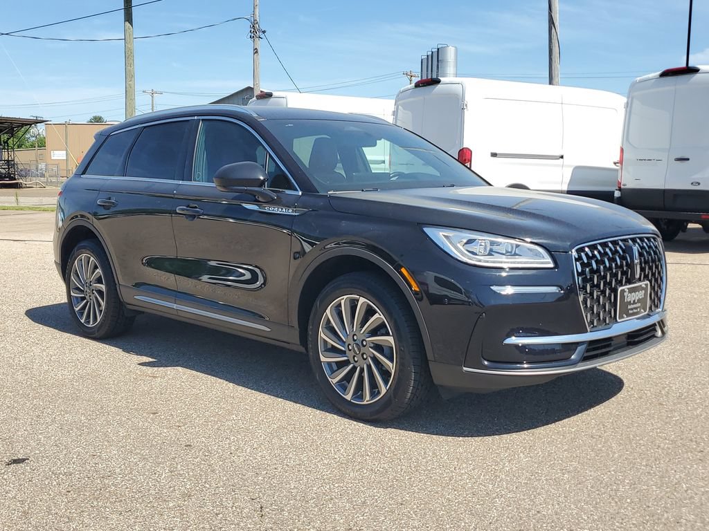 Used 2023 Lincoln Corsair Reserve AWD/4WD image 3