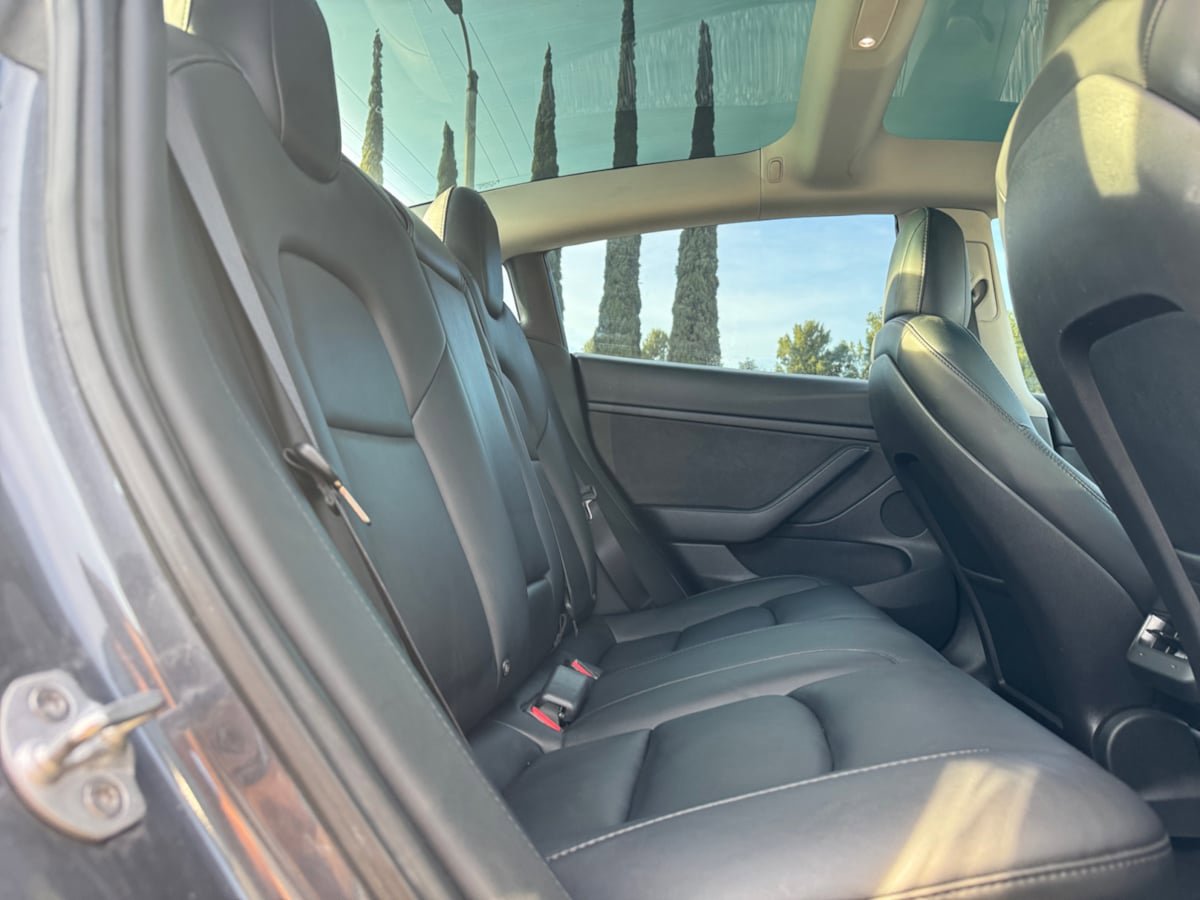 Used 2023 Tesla Model 3 Standard Range image 19