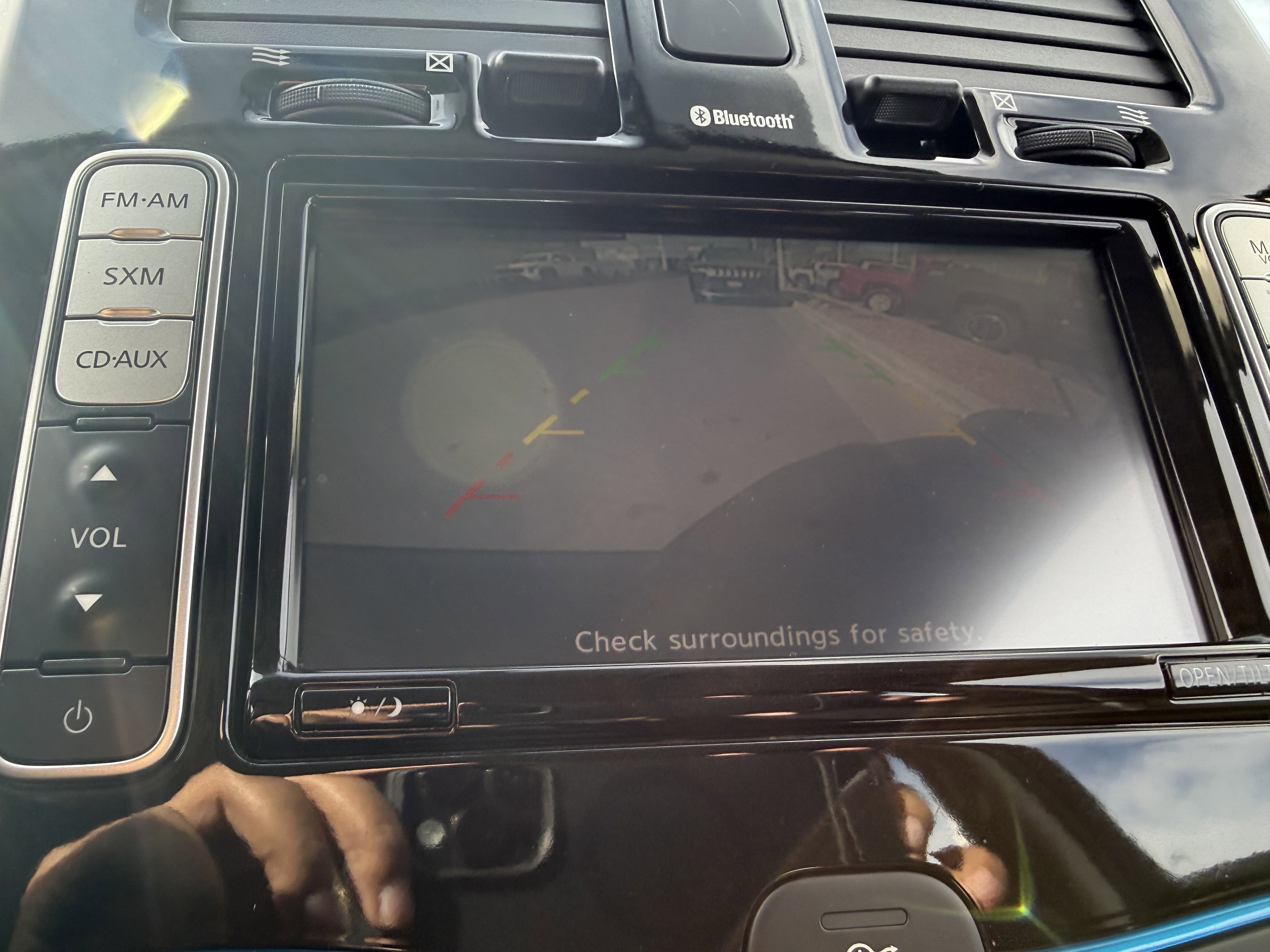 Used 2017 Nissan Leaf SV w/ Protection Package image 27