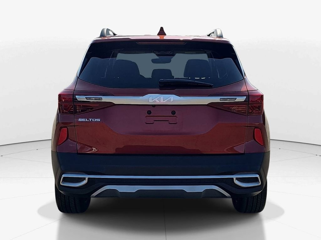 Used 2022 Kia Seltos Nightfall Edition image 6