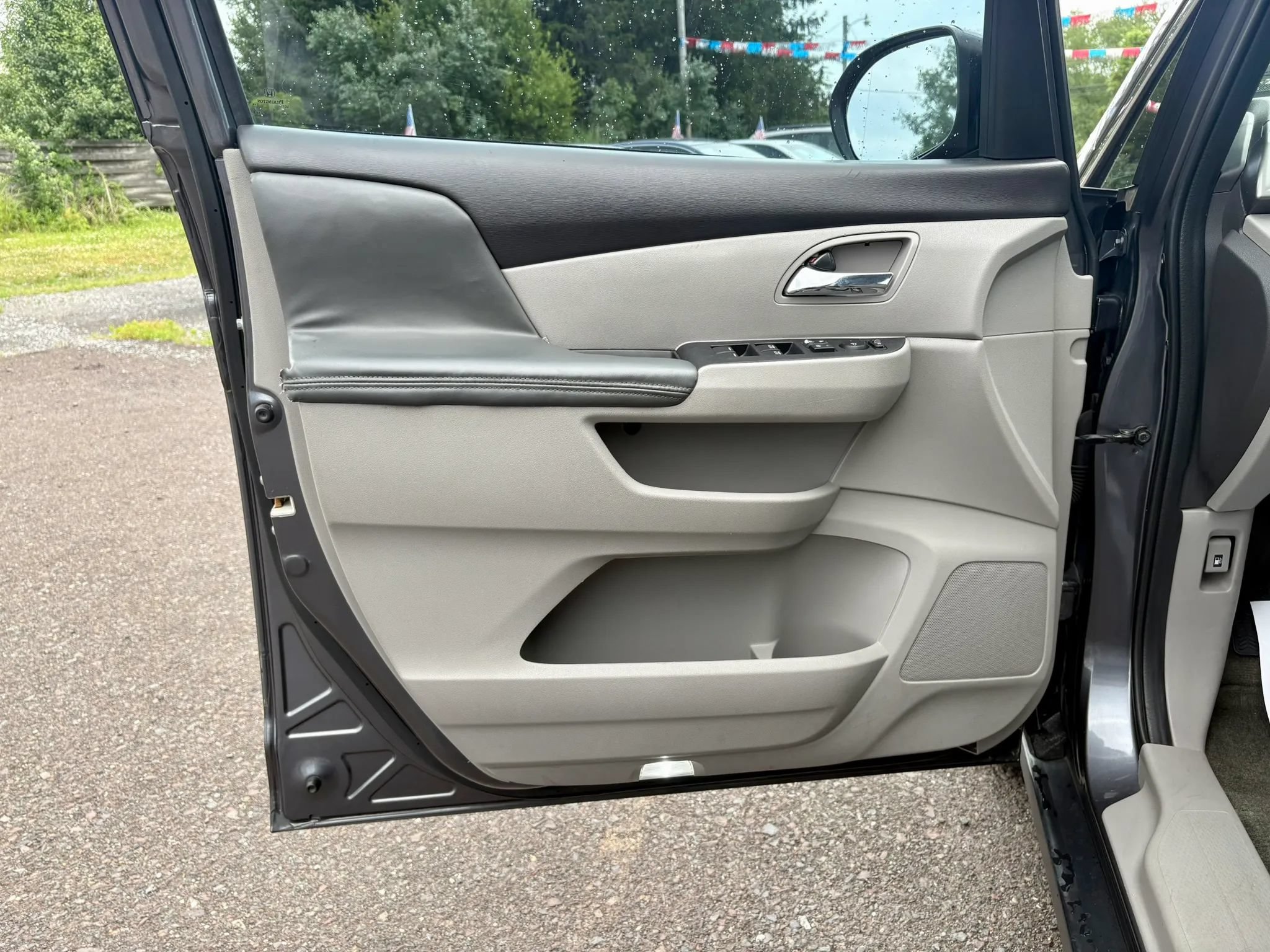 Used 2016 Honda Odyssey EX image 11
