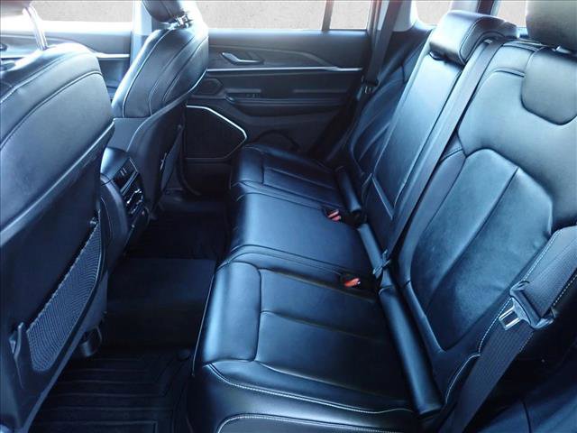 Used 2022 Jeep Grand Cherokee Limited image 10