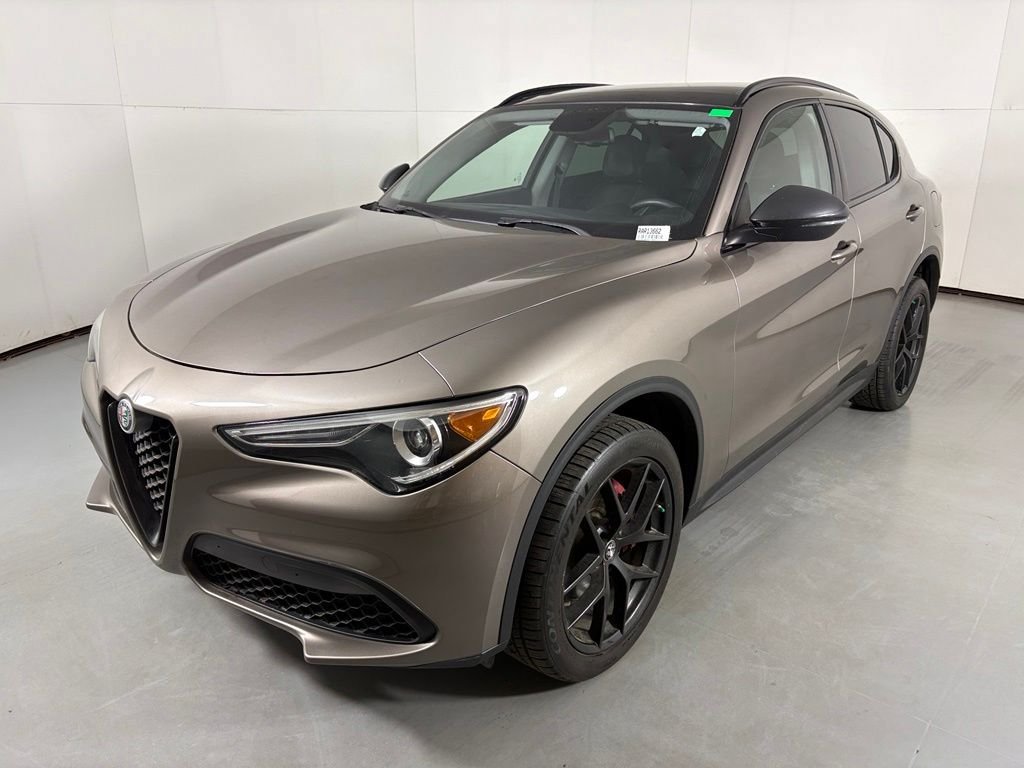 Used 2019 Alfa Romeo Stelvio w/ Nero Edizione RWD image 4