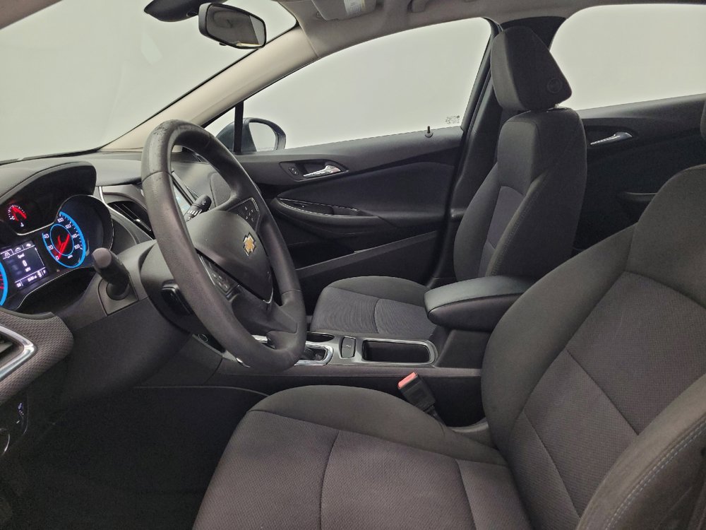 Used 2017 Chevrolet Cruze LT FWD image 17