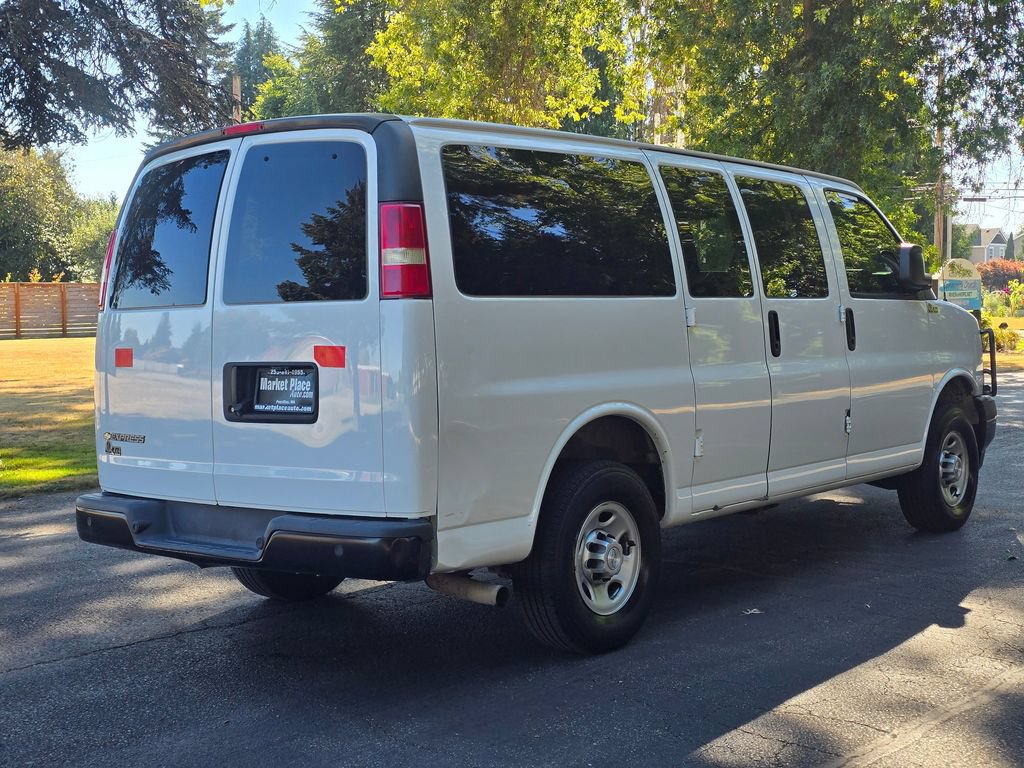 Used 2017 Chevrolet Express 2500 LS RWD image 6