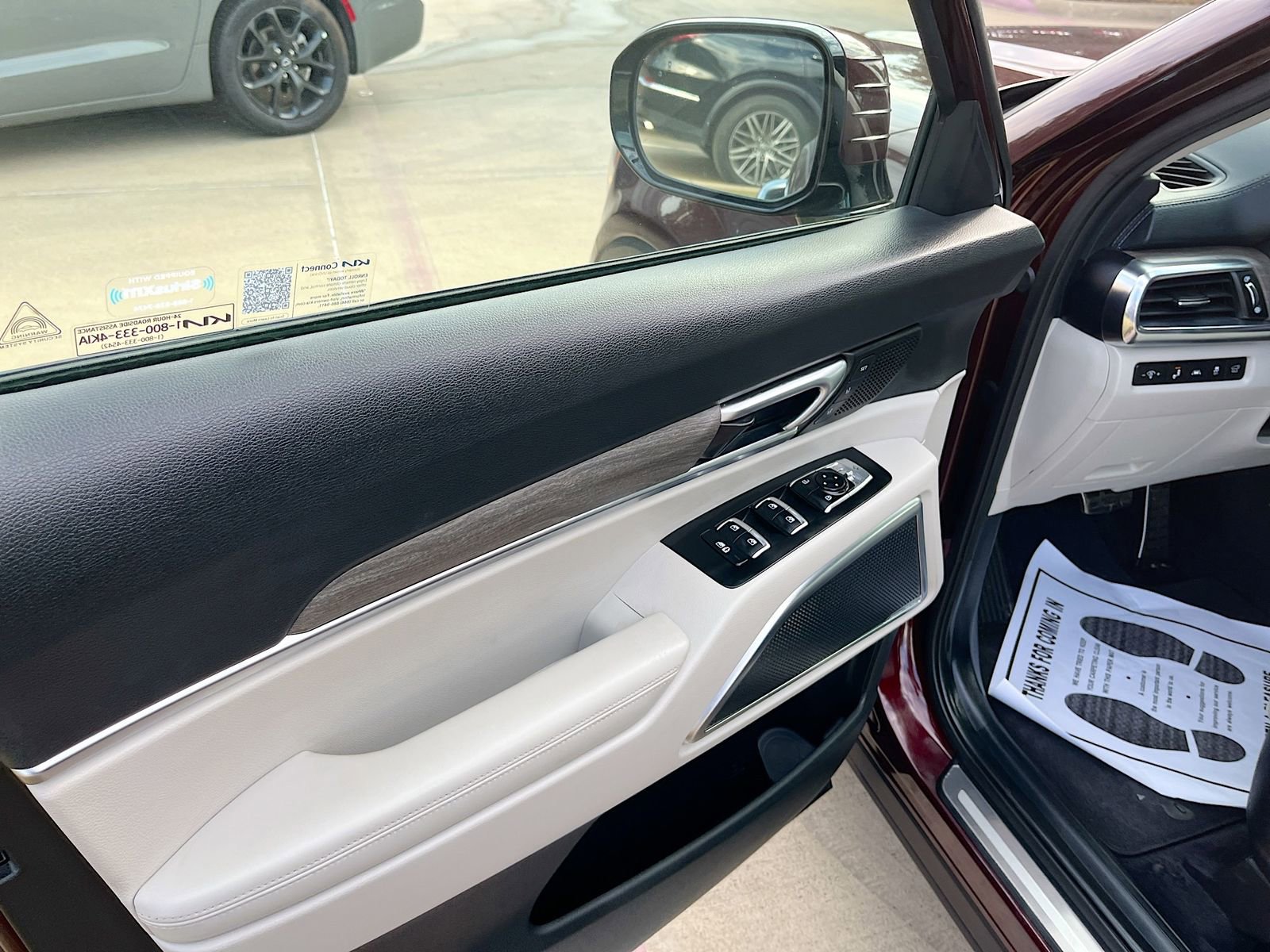 Used 2022 Kia Telluride SX image 17