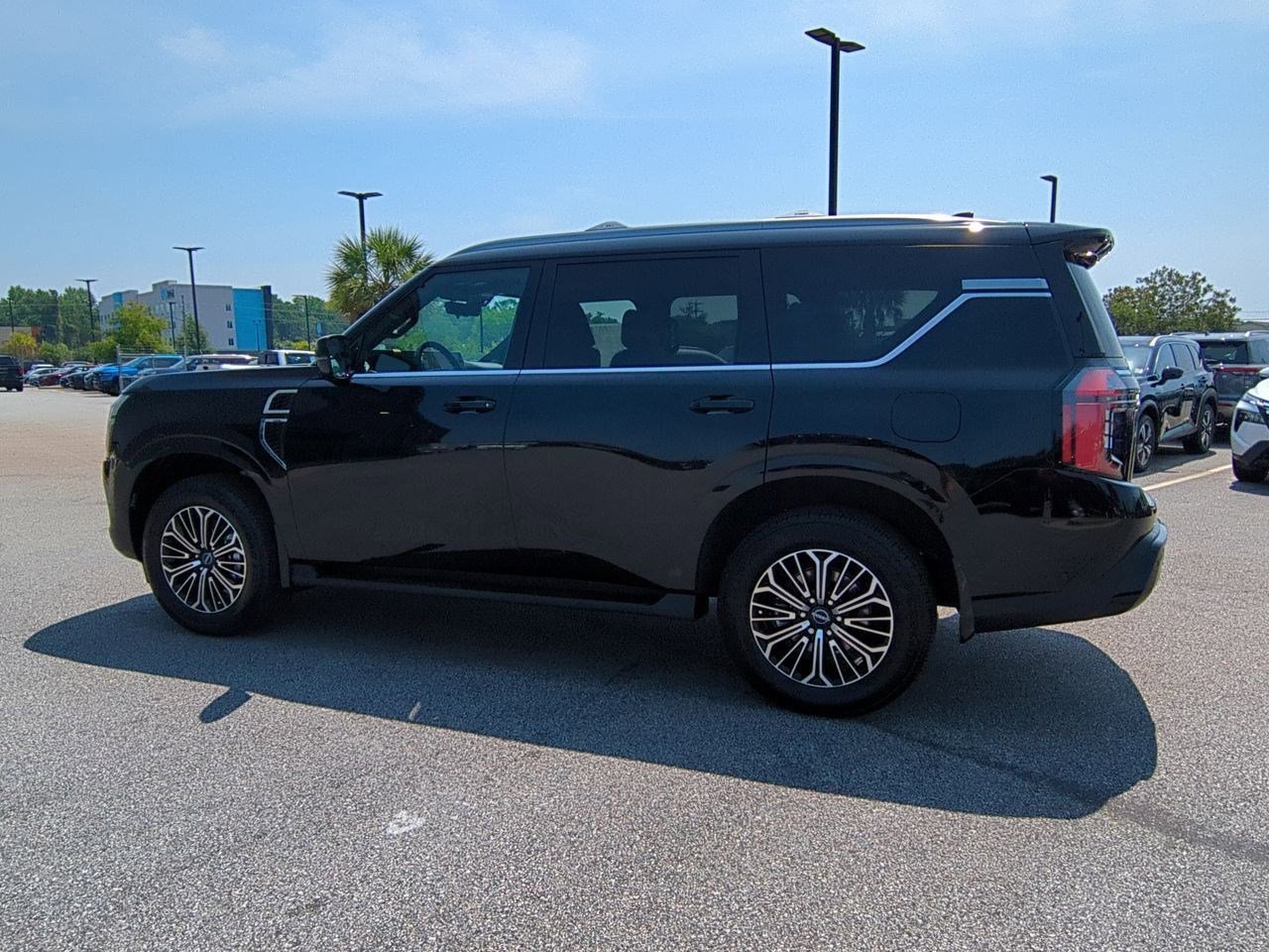 New 2025 Nissan Armada Platinum w/ Convenience Package AWD/4WD image 6