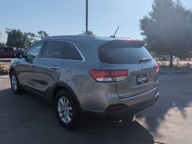 Used 2017 Kia Sorento AWD image 5