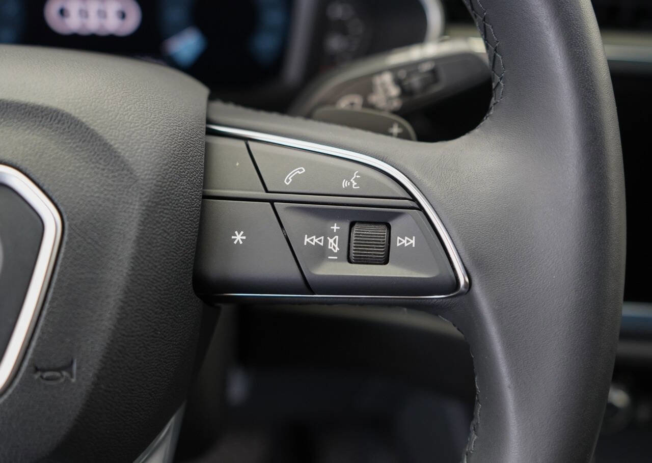 Used 2024 Audi Q3 2.0T Premium Plus w/ Premium Plus Package image 49