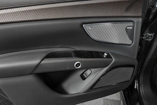 New 2025 Maserati Grecale Folgore image 5