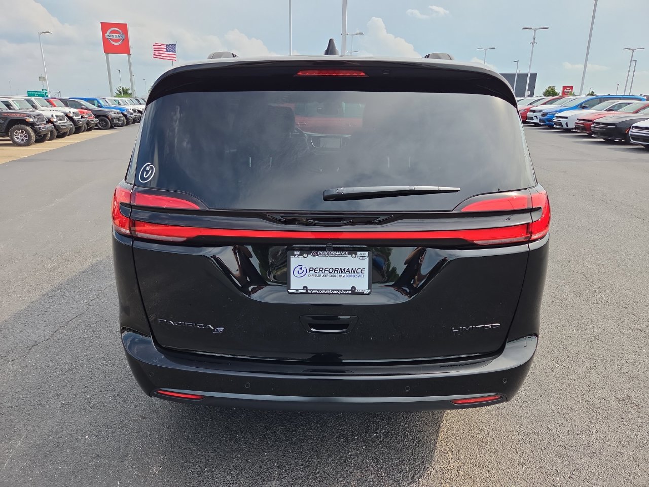 New 2027 Chrysler Pacifica Limited w/ Family Tech Group FWD image 6