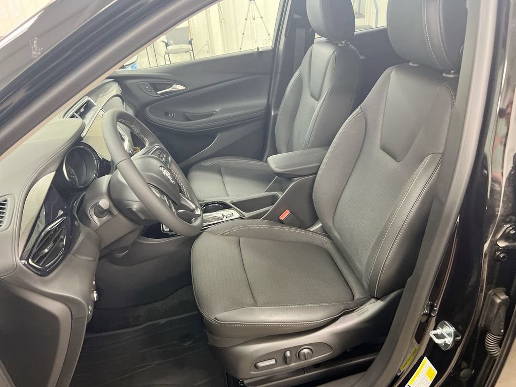 Used 2023 Buick Encore GX Select w/ Safety Package II AWD/4WD image 18