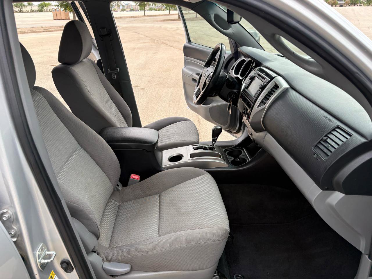 Used 2013 Toyota Tacoma PreRunner w/ SR5 Pkg image 29