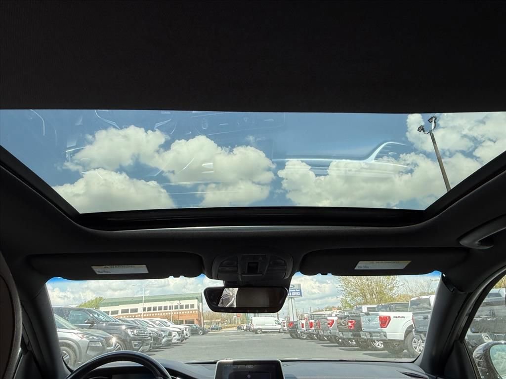 Used 2020 Genesis G70 2.0T w/ Elite Package image 13