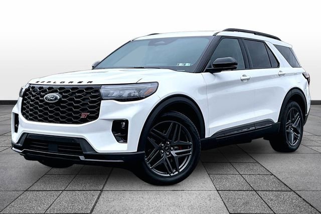 Used 2025 Ford Explorer ST w/ Sun And Sound Package image 3