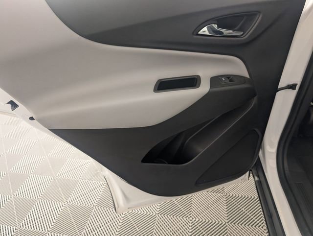 Used 2020 Chevrolet Equinox LS image 27