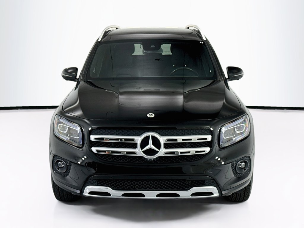 Used 2023 Mercedes-Benz GLB 250 image 2