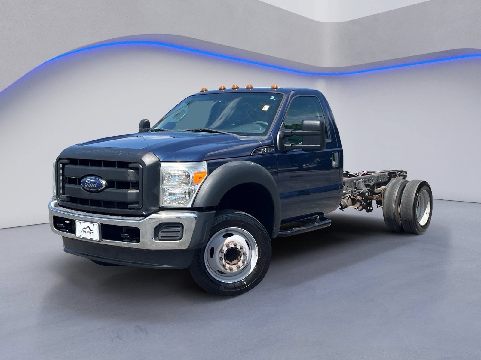 Used 2013 Ford F550 2WD Regular Cab Super Duty w/ XL Value Pkg image 2