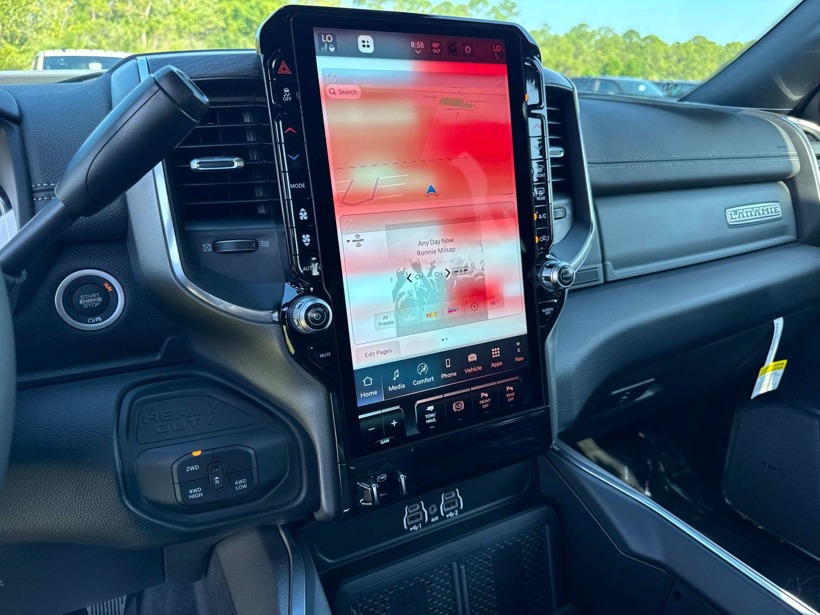 New 2026 RAM 2500 Laramie AWD/4WD image 25