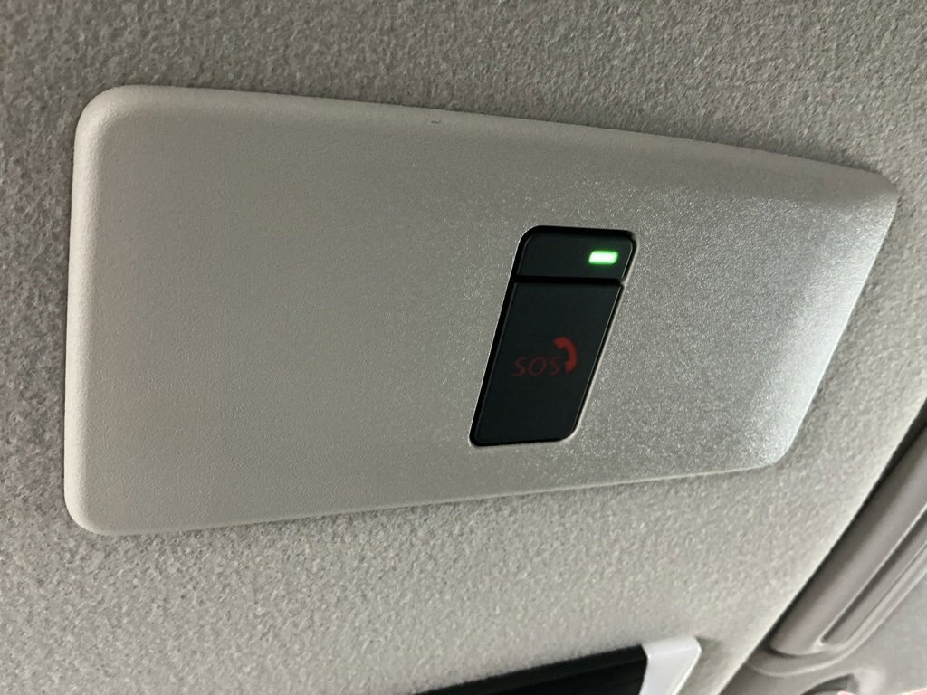 Used 2023 Nissan Versa SR w/ Trunk Package image 8