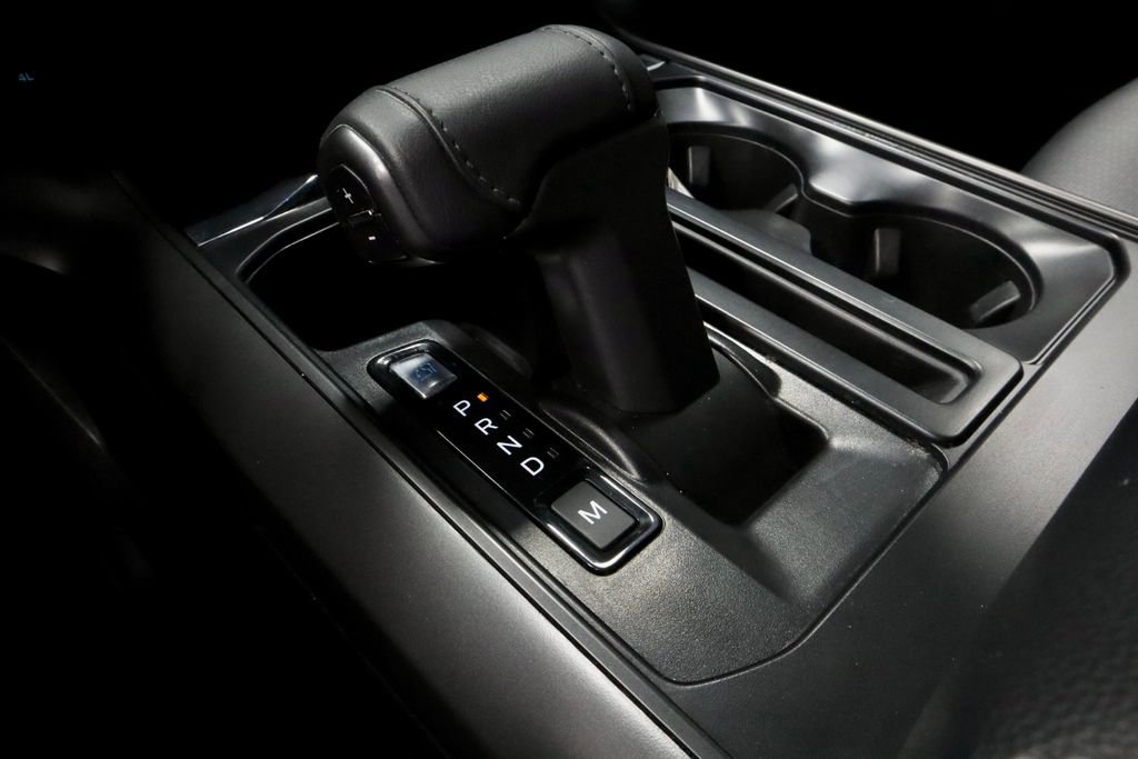 Certified 2025 Ford F150 Lariat image 32