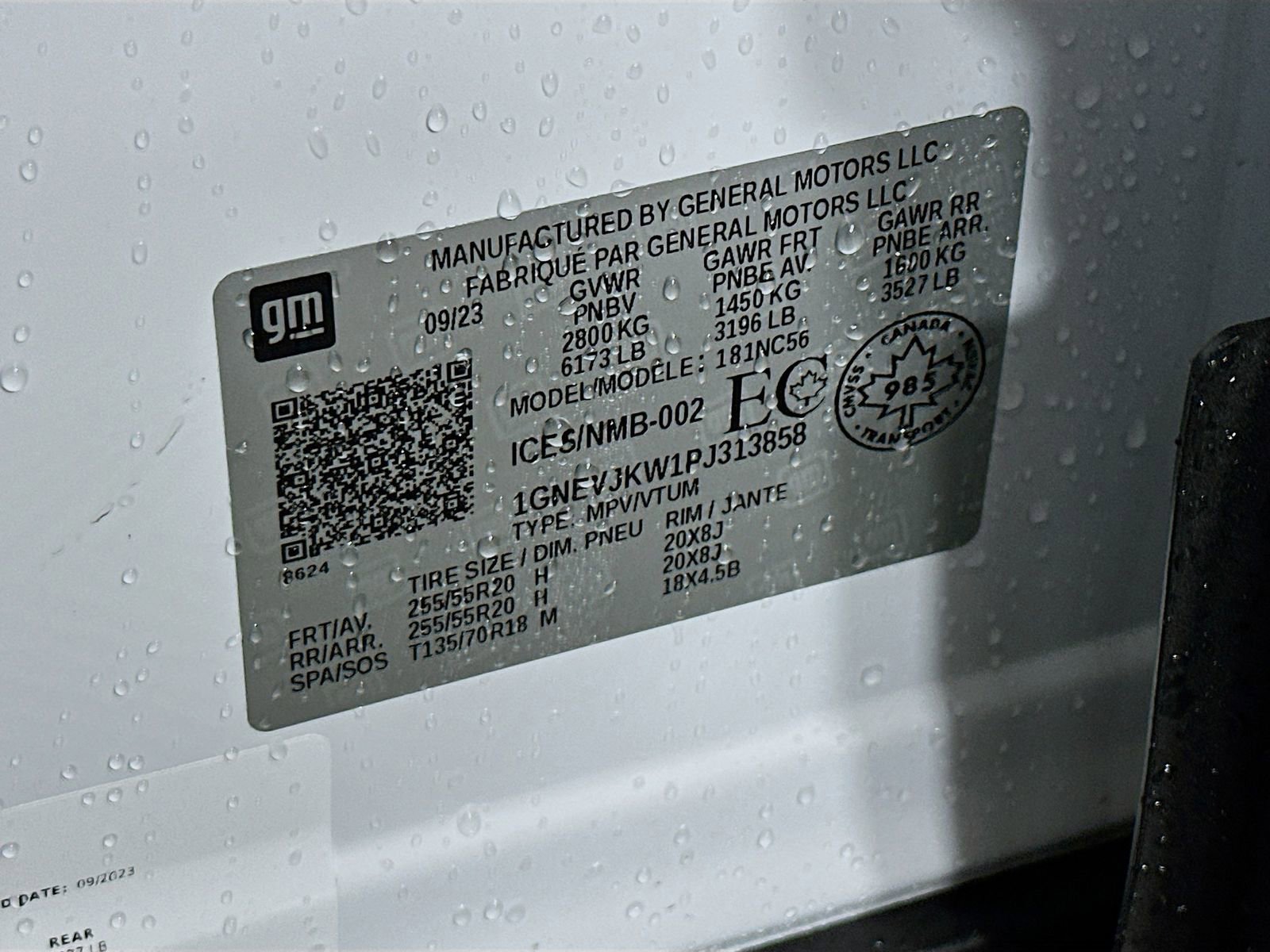 Used 2023 Chevrolet Traverse RS w/ LPO, Floor Liner Package image 36