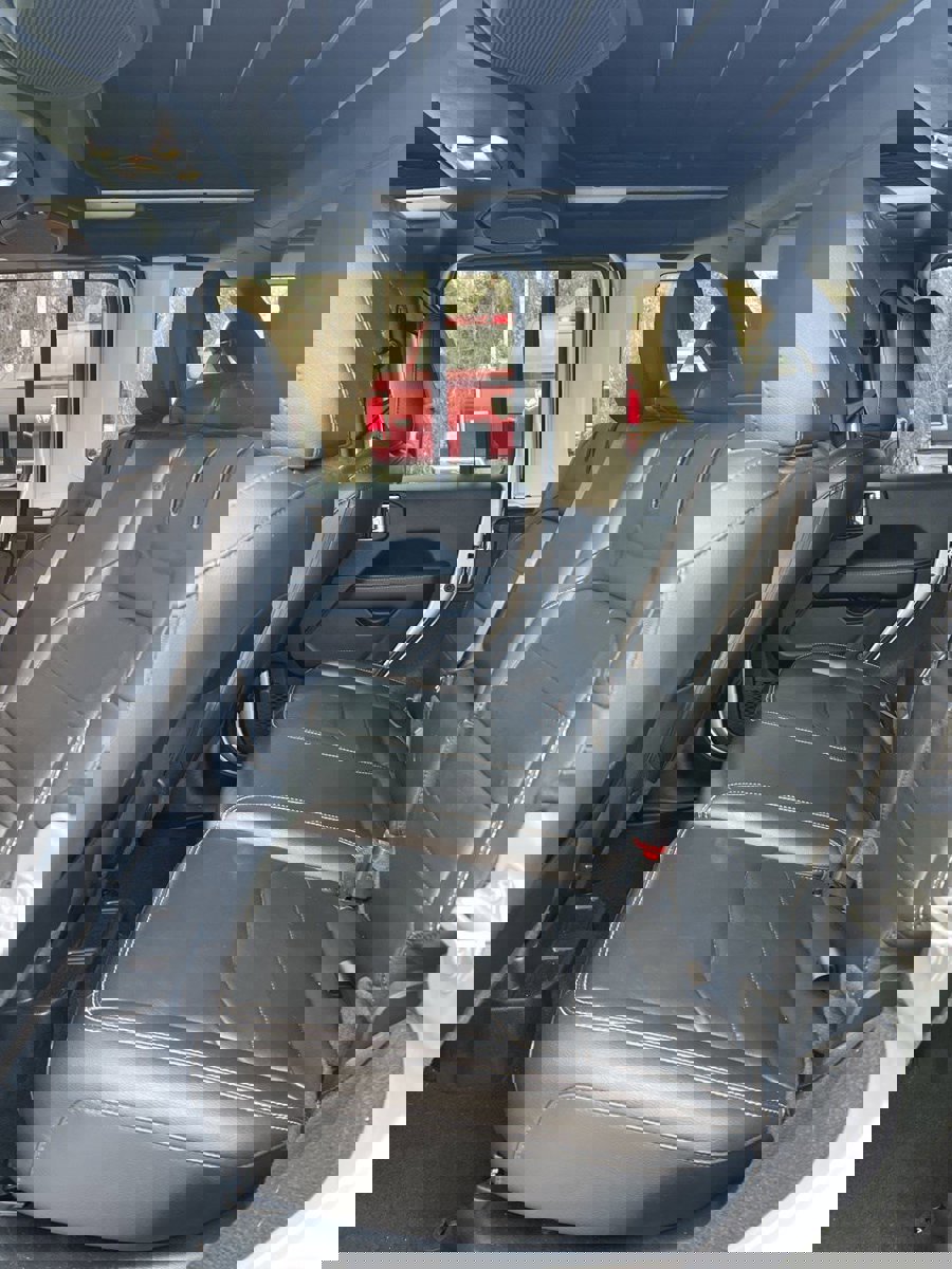 Used 2023 Jeep Wrangler Sahara image 9