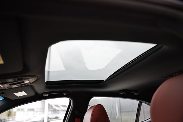 New 2025 Genesis G70 2.5T w/ Sport Prestige Package image 17