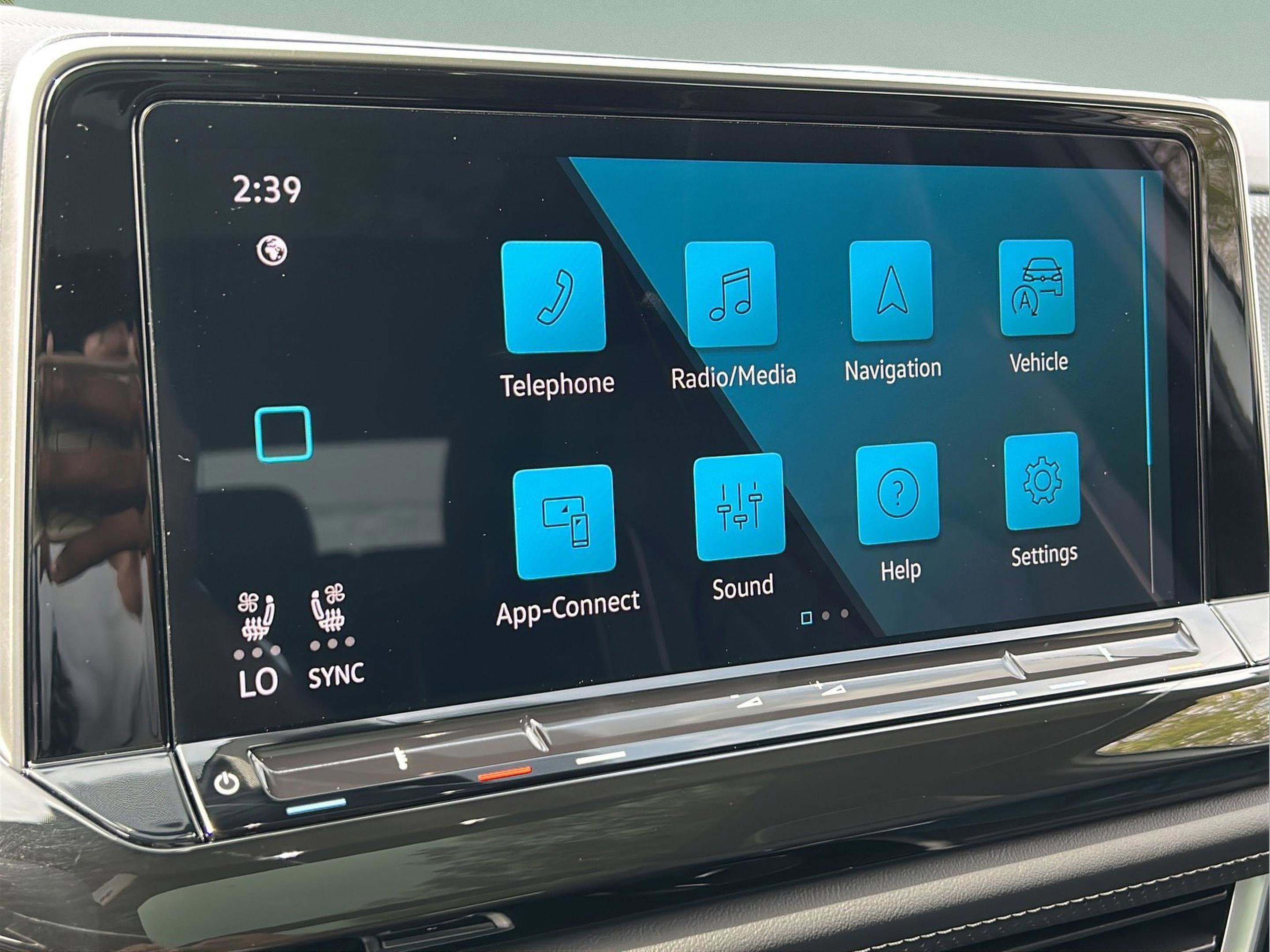 New 2026 Volkswagen Atlas Cross Sport SEL Premium R-Line image 18