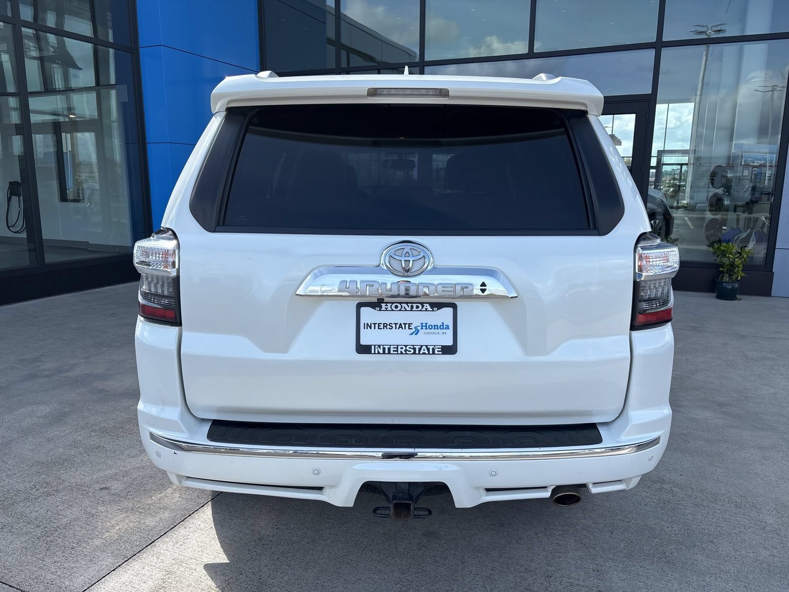 Used 2017 Toyota 4Runner Limited AWD/4WD image 6
