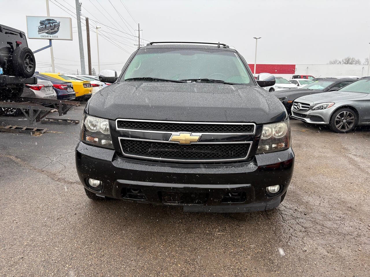 Used 2010 Chevrolet Avalanche LTZ image 3