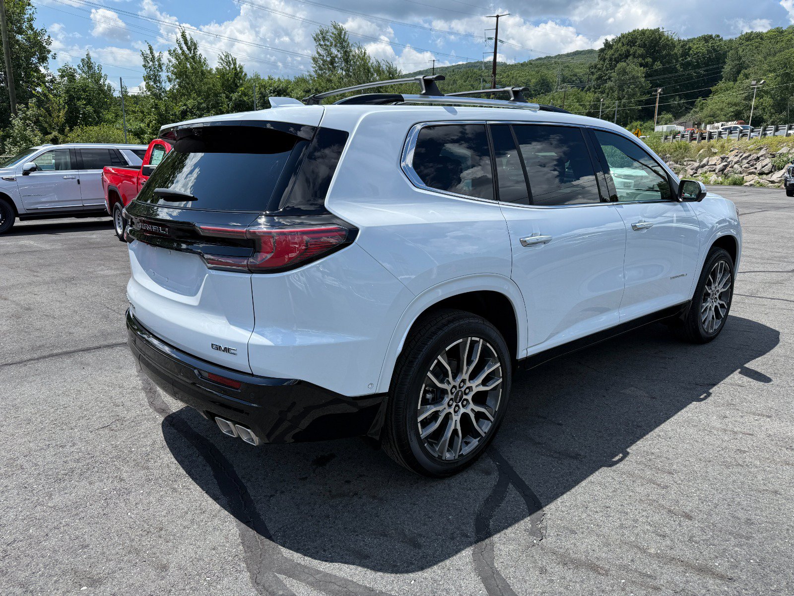 New 2026 GMC Acadia Denali Ultimate w/ LPO, Rugged Package AWD/4WD image 5