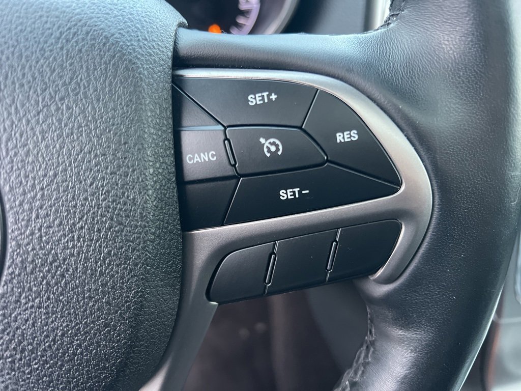 Used 2018 Jeep Grand Cherokee Limited image 15