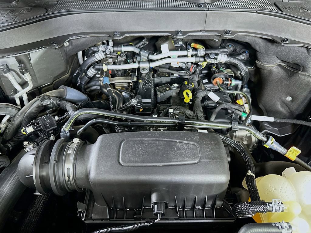 Used 2023 Ford Explorer XLT RWD image 9