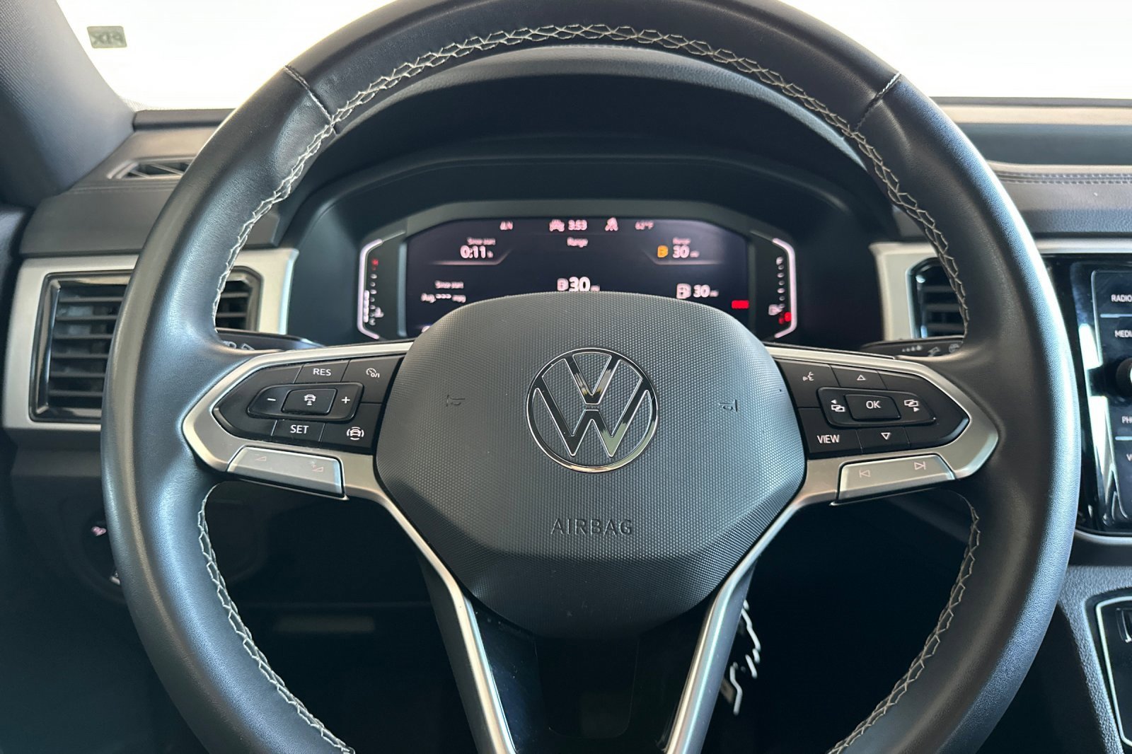 Used 2022 Volkswagen Atlas Cross Sport SE image 23