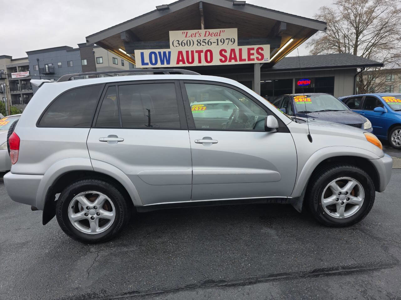 Used 2003 Toyota RAV4 4WD image 2
