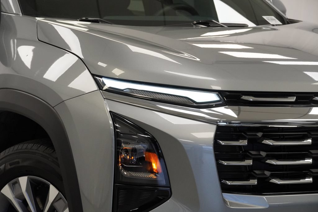 Used 2026 Chevrolet Equinox LT w/ Convenience Package II FWD image 5