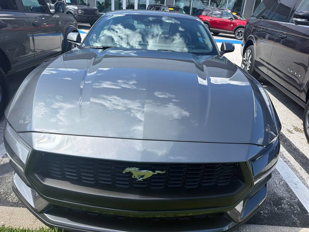 Used 2025 Ford Mustang Premium RWD image 2
