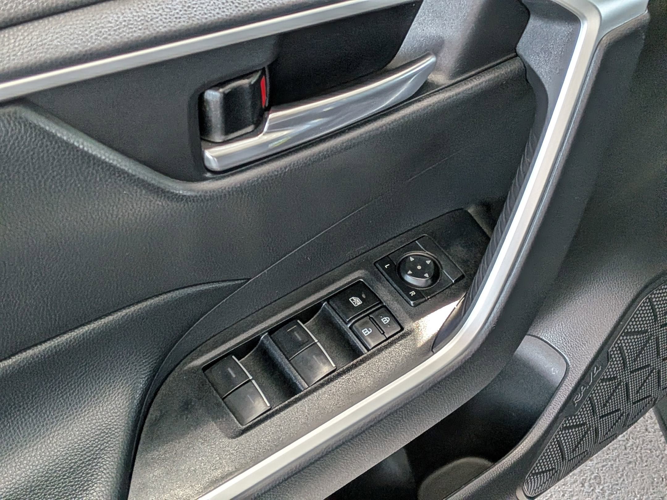Certified 2024 Toyota RAV4 XLE AWD/4WD image 9