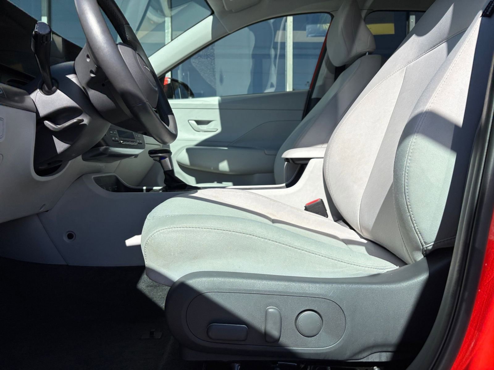 Used 2025 Hyundai Kona SEL image 23