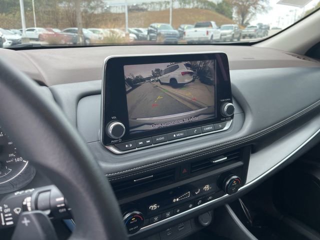 Used 2023 Nissan Rogue SV image 23