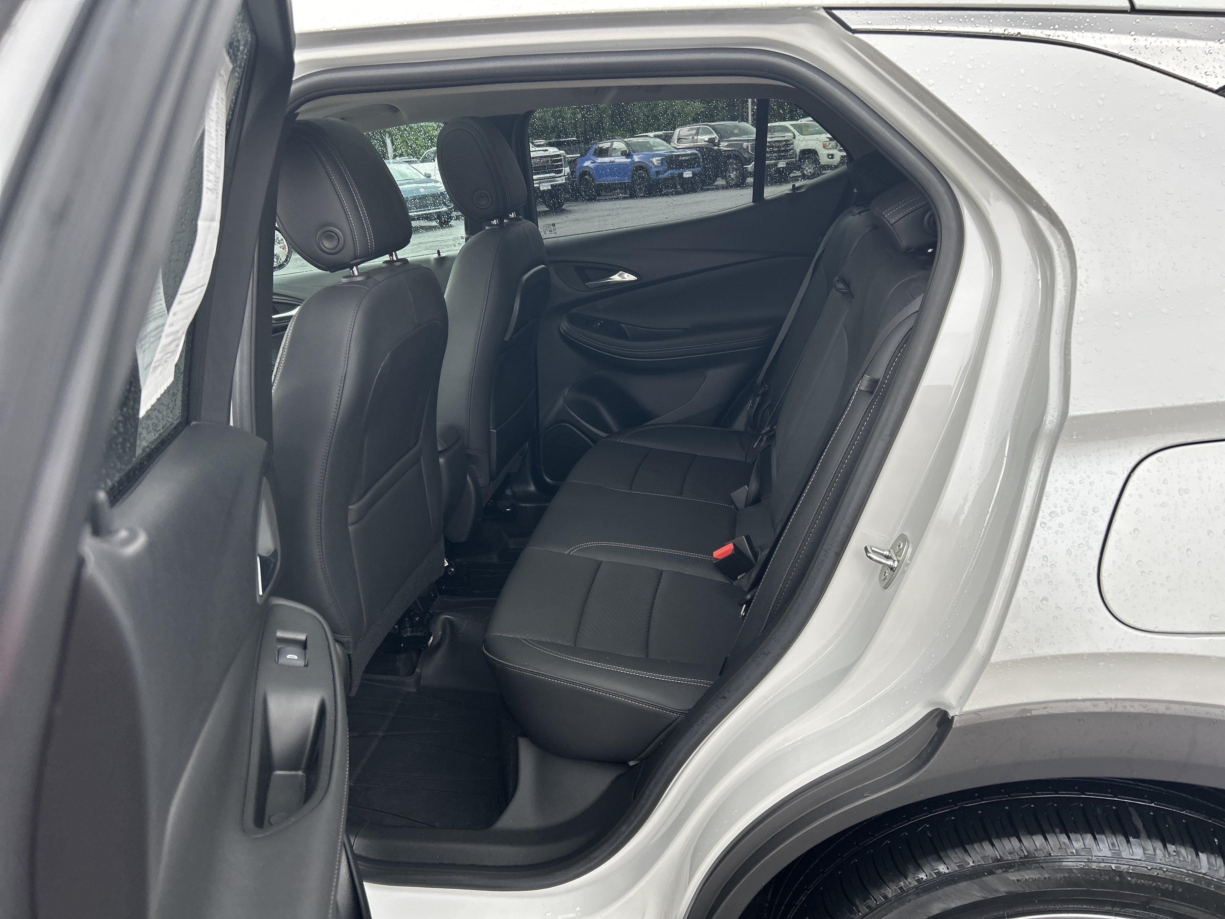 Certified 2023 Buick Encore GX Essence w/ Advanced Technology Package AWD/4WD image 27