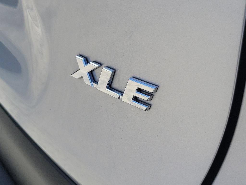 Used 2024 Toyota RAV4 XLE FWD image 8
