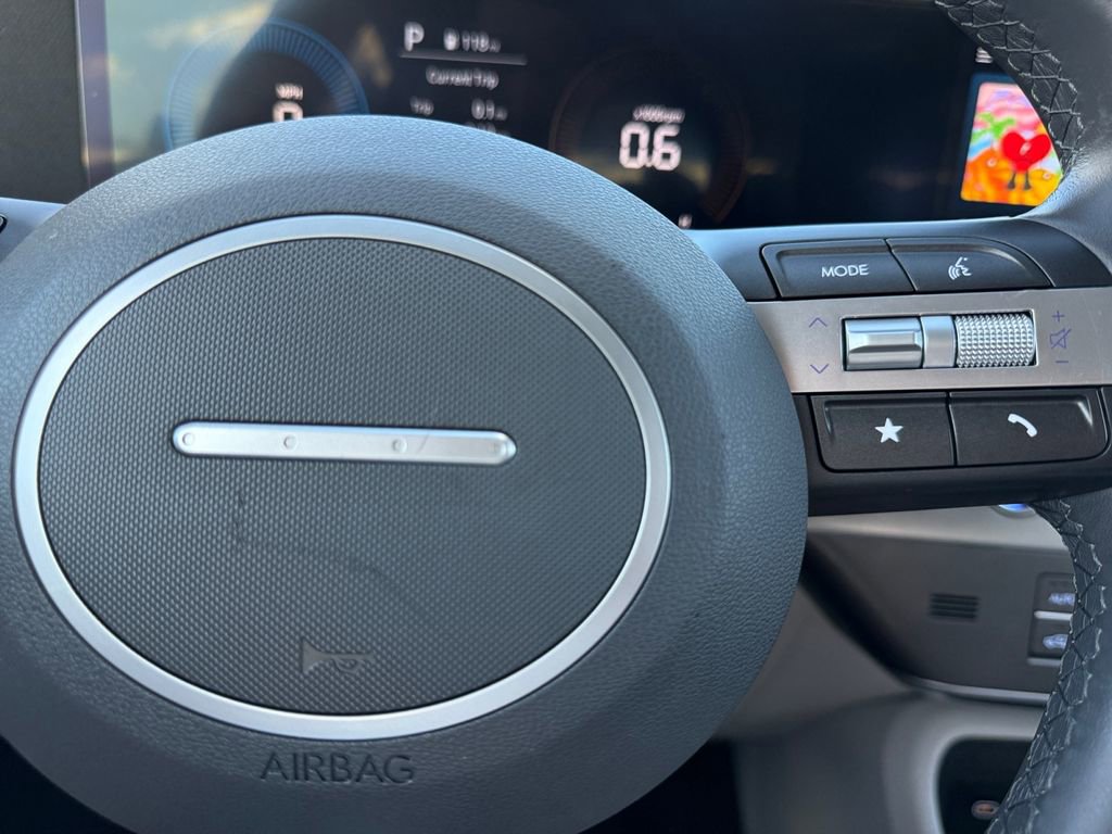 Used 2025 Hyundai Kona SEL image 26